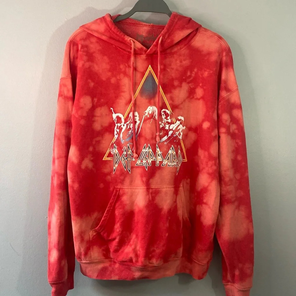 Def Leppard long sleeve hoodie, men’s size medium